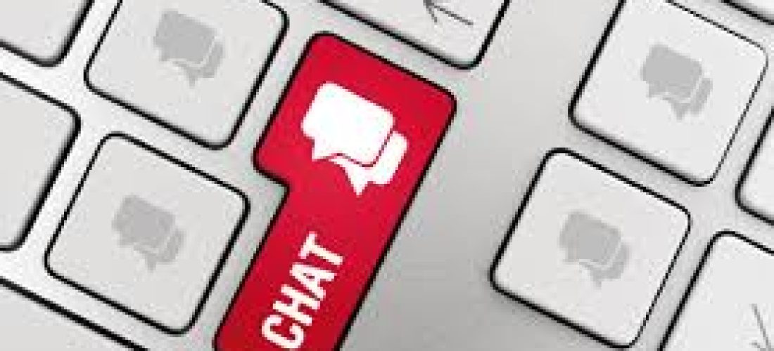 EL CHAT, NI FACEBOOK ABRAZAN…
